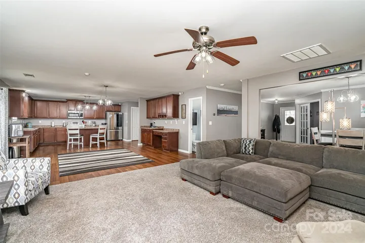 Open living & Kitchen