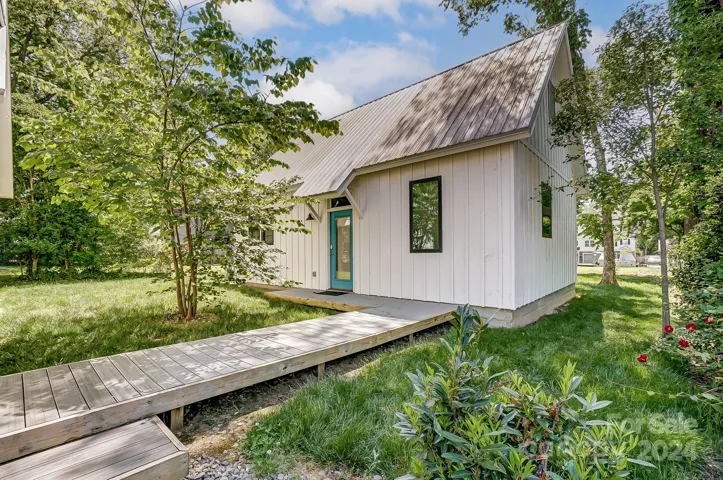 2nd Home / Guest Quarters