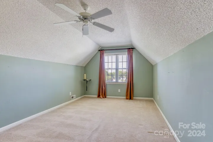 To the jumbo bonus room