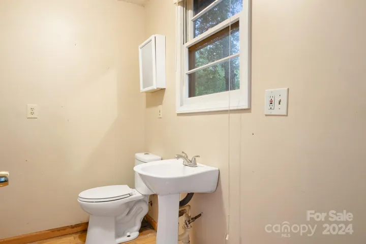 Full bathroom in Guest House with stand up shower no pictured.