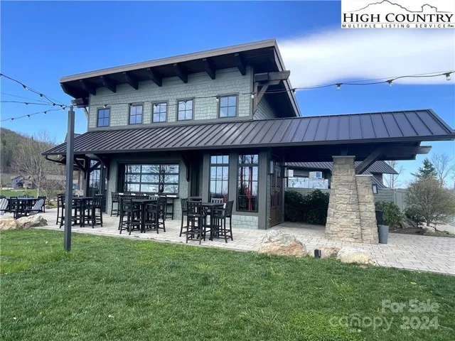 BRMC's Lookout Grill is just a short stroll from 112 North Face Trail