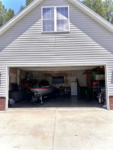 Large oversized 2 car Garage