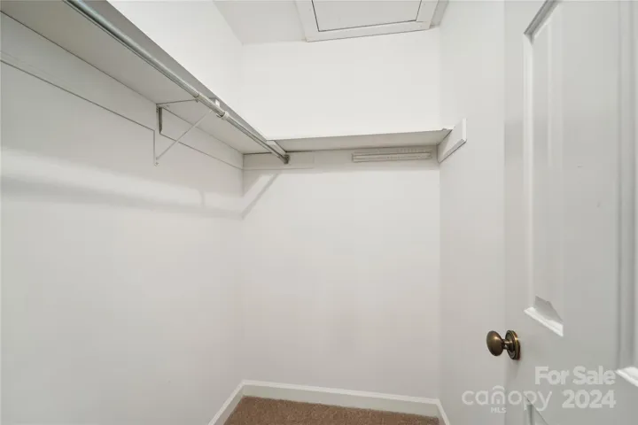 Guest walk-in closet