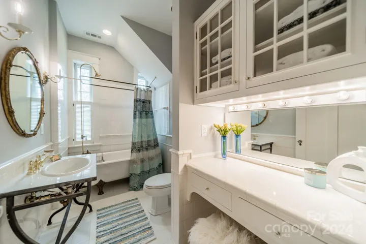 Bathroom #2