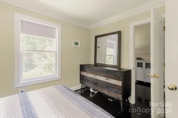 2nd living quarters - Bedroom