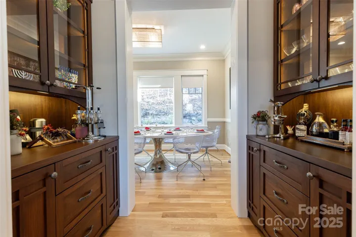 Built in china cabinets in butler’s pantry.