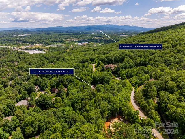 Only 10 miles to downtown Asheville and super close to the Outlet Mall and Arboretum.