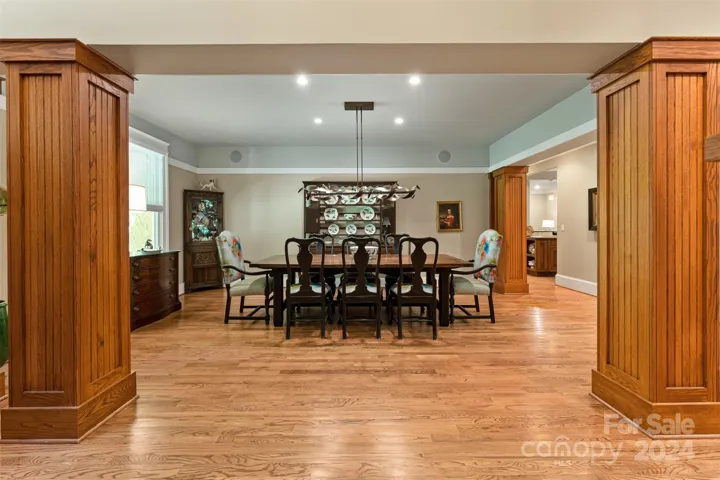 Formal dining off living room and kitchen