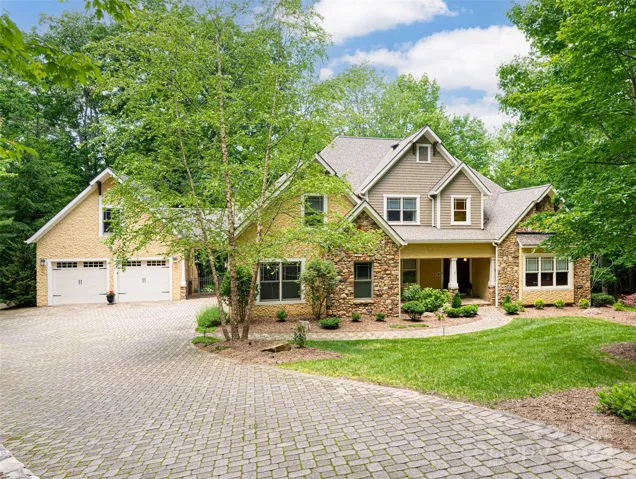 Cobblestone driveway