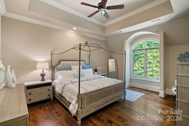 Upper Guest bedroom #1 with access to hall full bathroom.