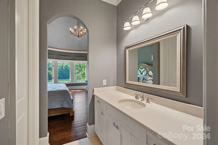 Guest bedroom #2 ensuite