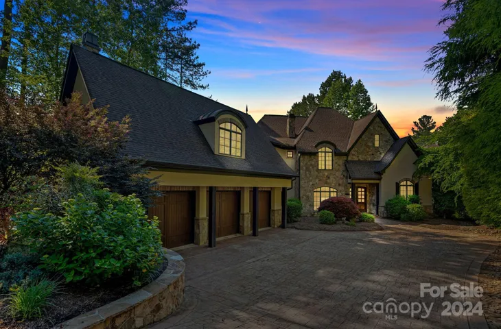Welcome to Northview Harbour's 8790  Colebridge Court!