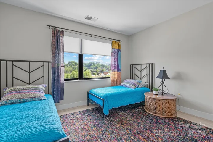 Guest bedroom