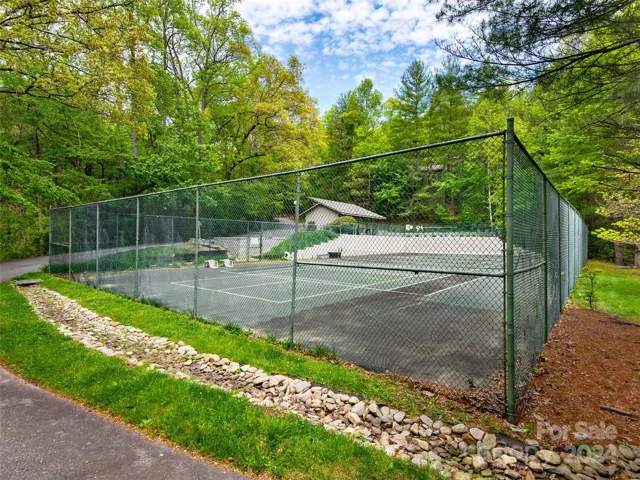 Tennis Court/Pickle Ball Court