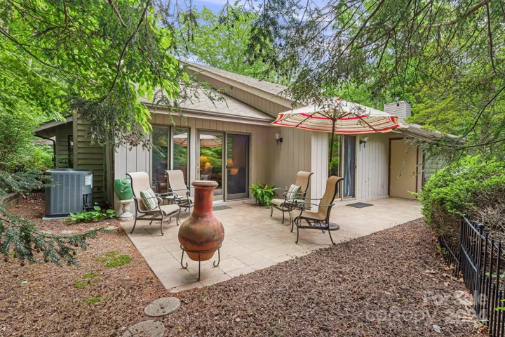 Private backyard patio
