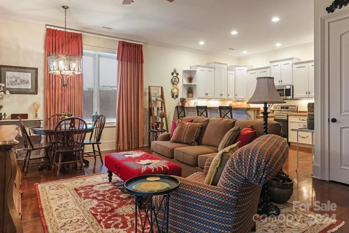 Guest Living quarters