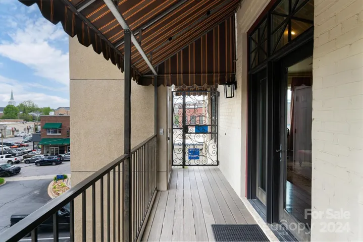 Secure private back entry w/ elevator