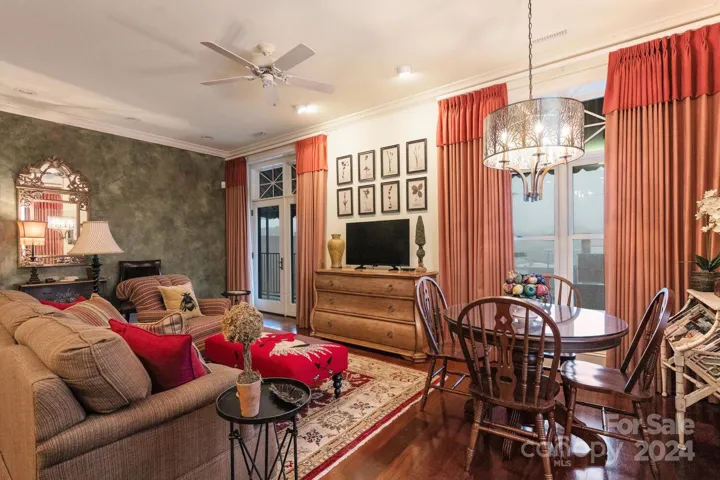 Guest Living quarters