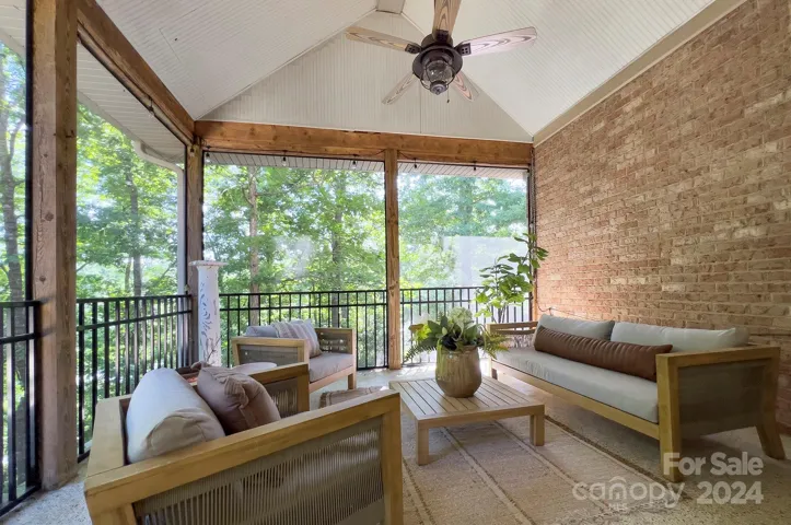 SCREENED PORCH OFF BREAKFAST AREA