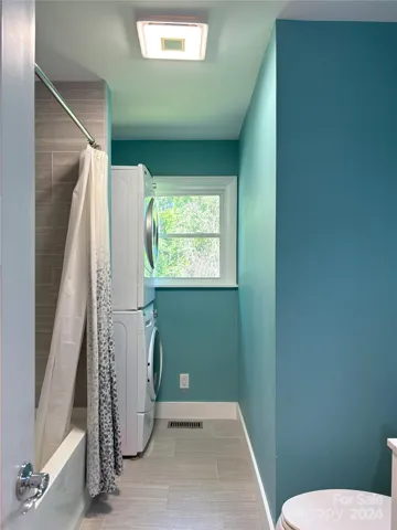 Main floor second full bathroom.