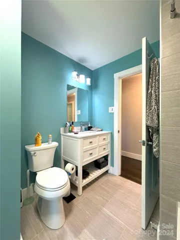 Main floor second full bathroom.