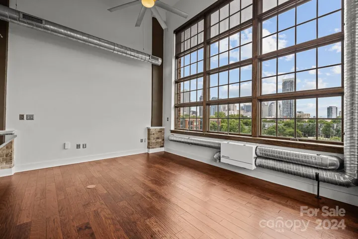 Beautiful view of the city from your living room!