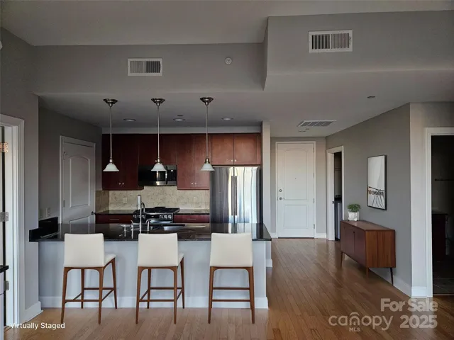 Kitchen VS