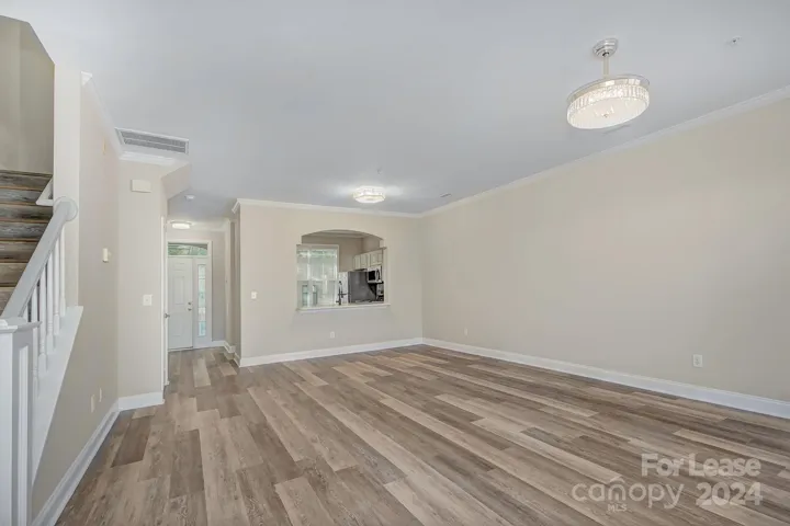 Open Floor Plan!