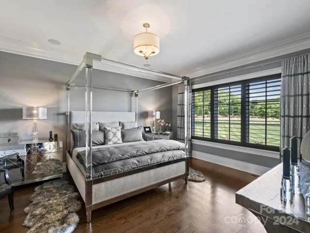 2nd Living Guest Suite