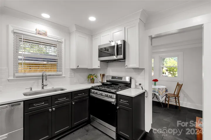 gas range and other upgraded appliances