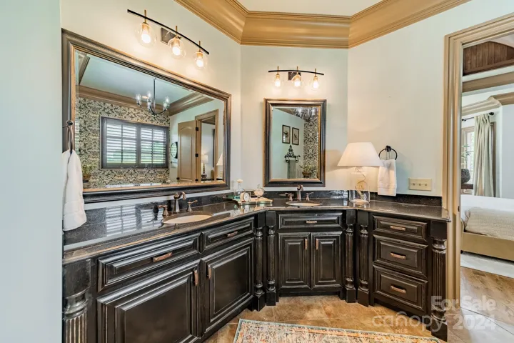 Custom vanity with dual sinks