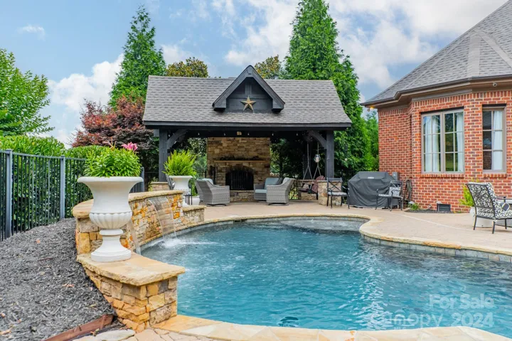 Gorgeous salt water pool!