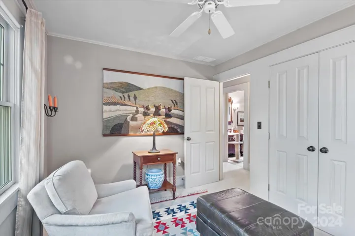 Bedroom 3 / Den