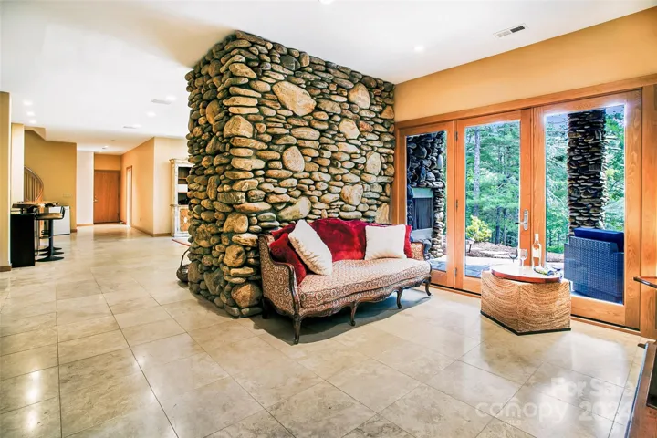 Lower level bonus space