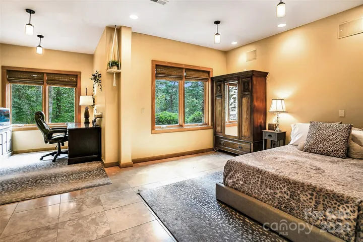 Lower level bonus room