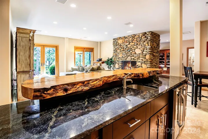 Lower level custom bar