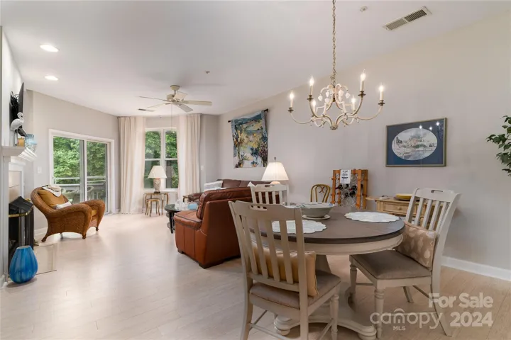 Dining are, kitchen and great room all face Lake Davidson