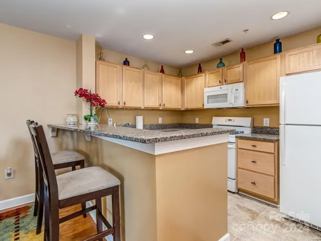 Refrigerator, washer and dryer included!