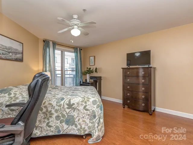 Large Secondary Bedroom