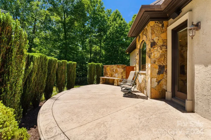 outdoor shower