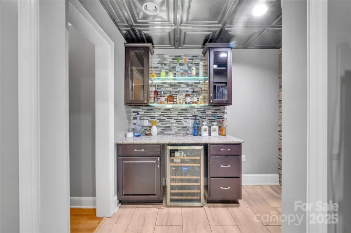 Wet bar