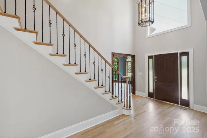 New paint, new ballusters for the stairs.