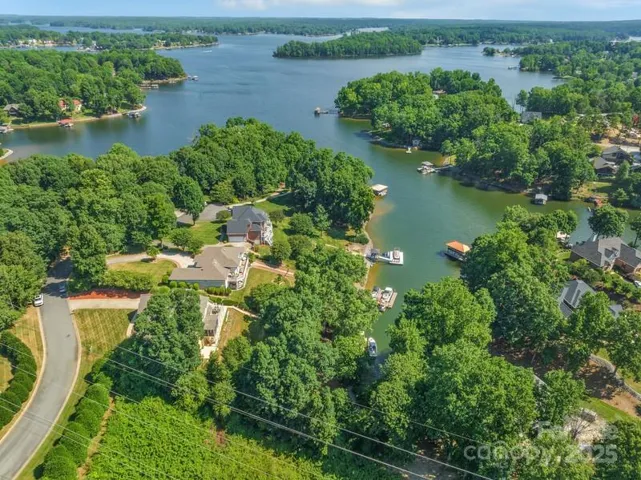 arial views of Lake Norman