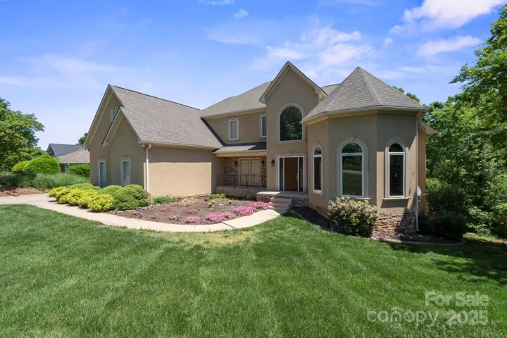 Renovated Lake Living at it's best same great price!
