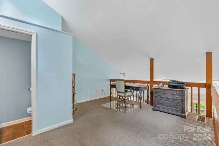 Upper Level Loft, Perfect Office or Yoga Space