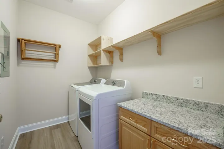 Laundry with new paint and granite!