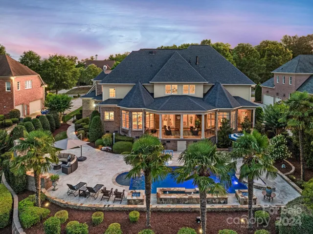 1407 Venetian Way Drive