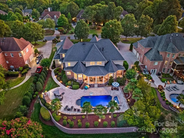 1407 Venetian Way Drive