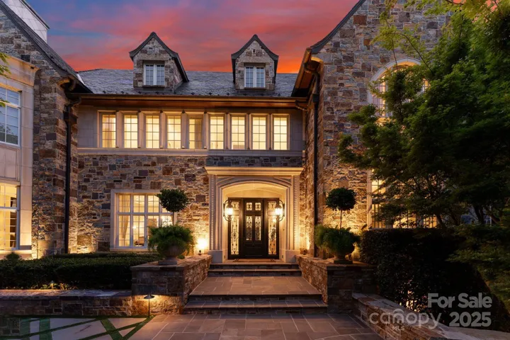 Front entrance to 4536 Fox Brook Lane
