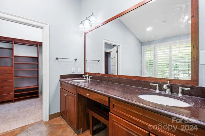 Primary bath